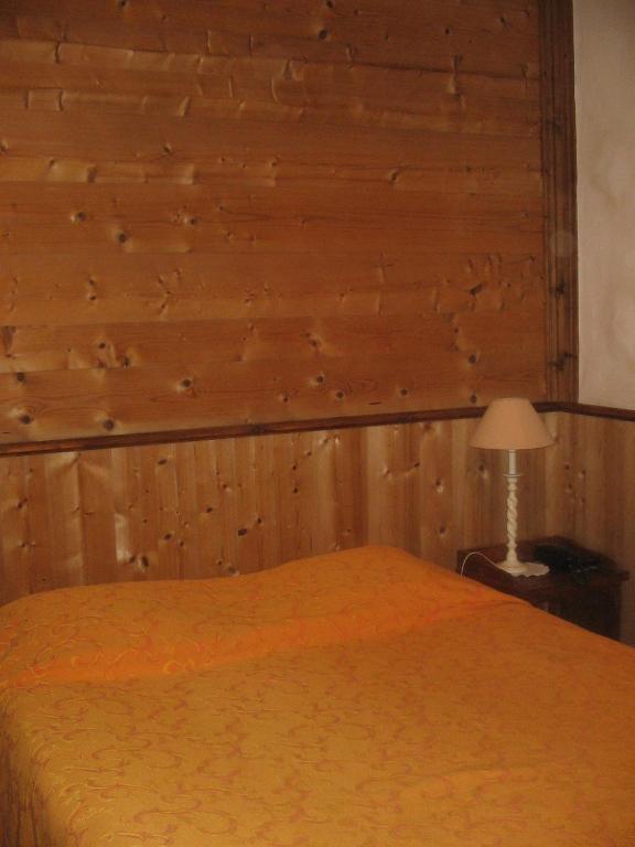 Le Relais De L'Abbaye Hotel Tournus Szoba fotó