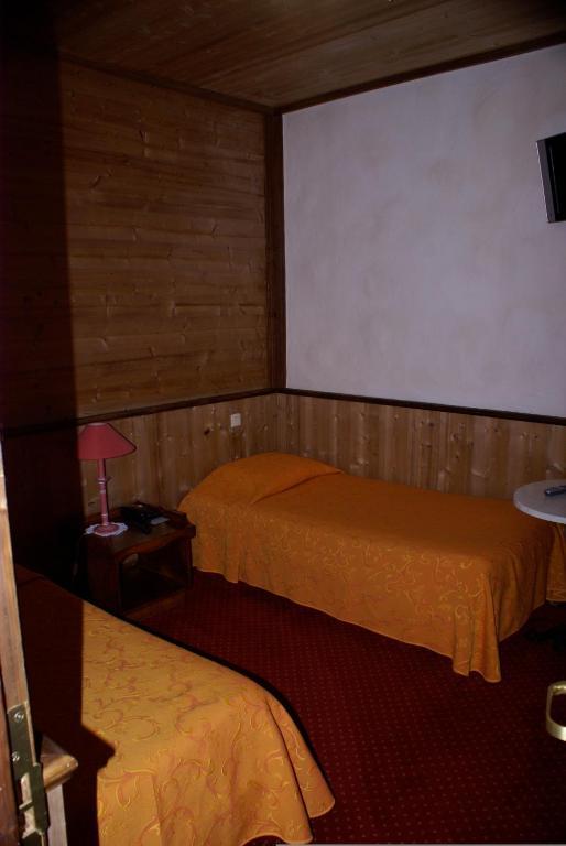 Le Relais De L'Abbaye Hotel Tournus Szoba fotó